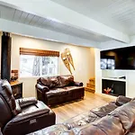 California Cabin Rental - Hike, Ski, Boat!