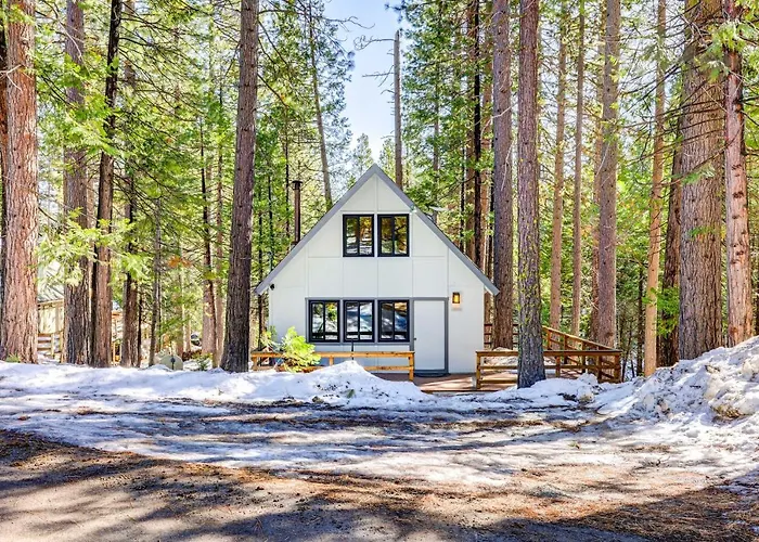 California Cabin Rental - Hike, Ski, Boat!